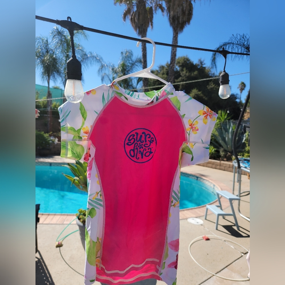 Surf Diva Girl's 🏄‍♀️ Top